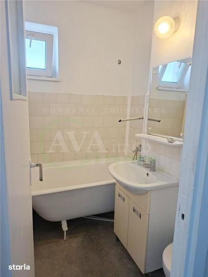 Apartament cu 3 camere semidecomandat în Bistrița Lac