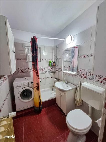 Apartament cu 3 camere în Berceni