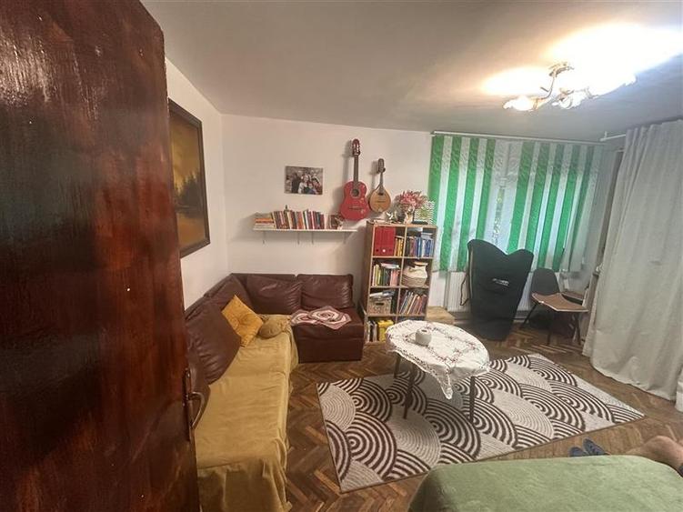 Decomandat, 53 mp cu centrala propie linga Generala 30 - 9