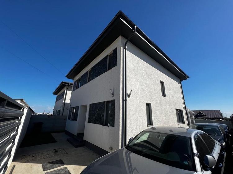 Casă cu 4 camere în Central