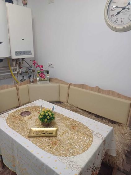 Apartament cu 3 camere decomandat în Săucești