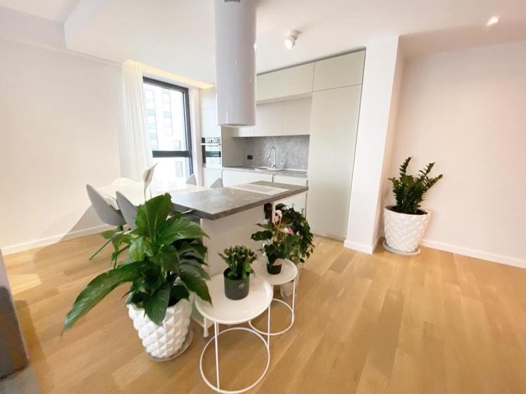 Apartament cu 3 camere decomandat, mobilat în Herăstrău
