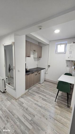 Apartament cu 2 camere decomandat în Curteni
