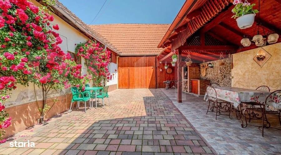 Casă cu 4 camere în Feldioara