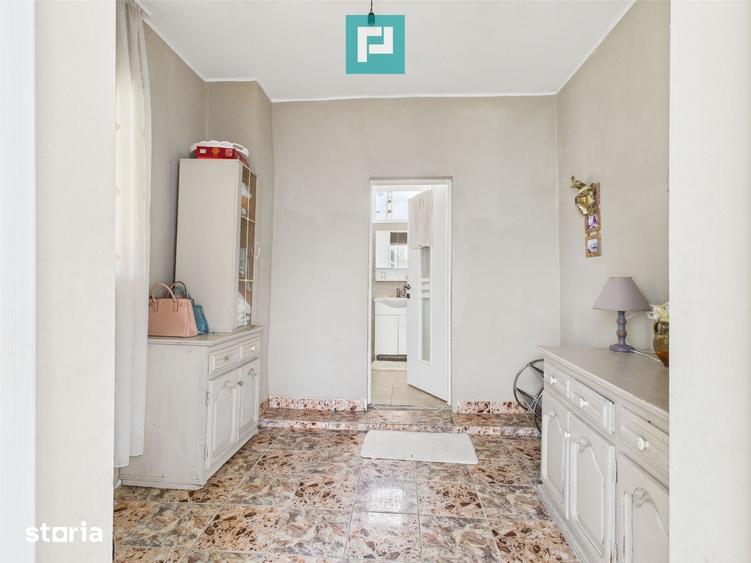 Casă cu 5 camere cu Teren 750 Mp în Micălaca