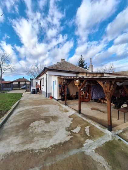 Casă cu 2 camere în Central