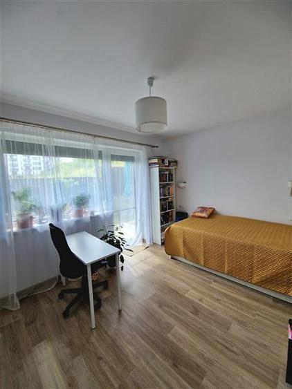 Apartament cu 3 camere decomandat, mobilat în Florești