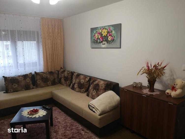 Inchiriez apartament decomandat 2 camere Micro 17 - 3