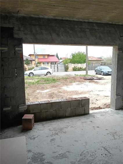 Casă cu 3 camere cu Teren 365 Mp în Mihăilești
