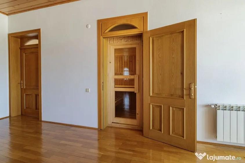 Casă cu 7 camere cu Teren 5000 Mp în Corbeanca