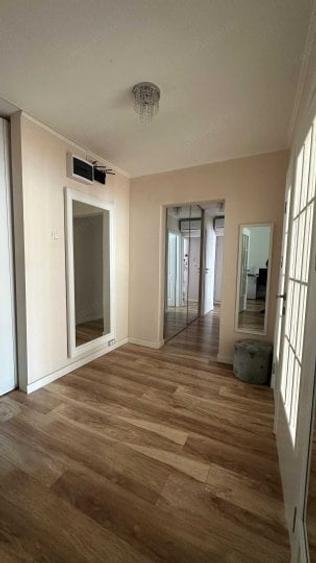 Apartament cu 3 camere decomandat în Dristor