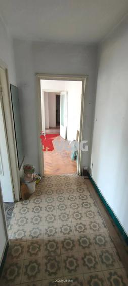 Apartament cu 3 camere semidecomandat în Dacia