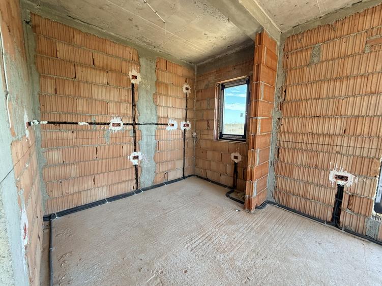 Duplex cu 3 camere cu Teren 330 Mp în Moșnița Nouă