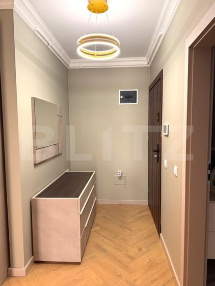 Apartament cu 2 camere semidecomandat, mobilat în Sud