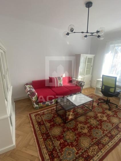 Apartament cu 2 camere decomandat, mobilat în Central