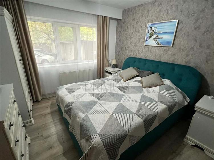 Apartament cu 3 camere decomandat, mobilat în Girocului