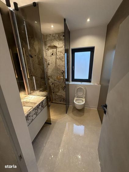 Casă cu 4 camere cu Teren 500 Mp în Central