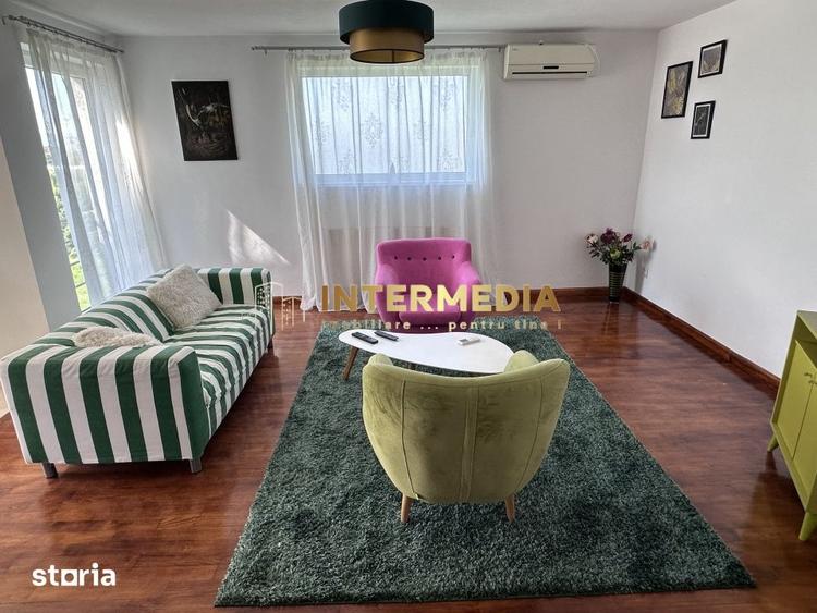 Apartament cu 3 camere decomandat, mobilat în Cetate