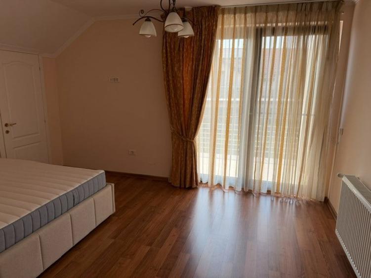 Casă cu 5 camere cu Teren 450 Mp în Central