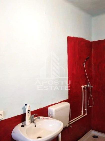 Casă individuală cu 5 camere cu Canalizare în Covăsinț