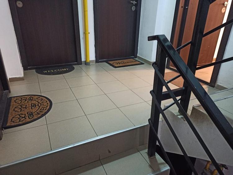 Apartament cu 2 camere semidecomandat, mobilat în Nord-Vest