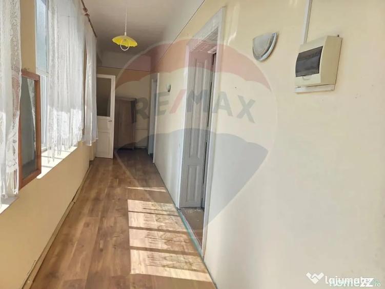 Casă cu 5 camere cu Teren 1010 Mp în Ultracentral