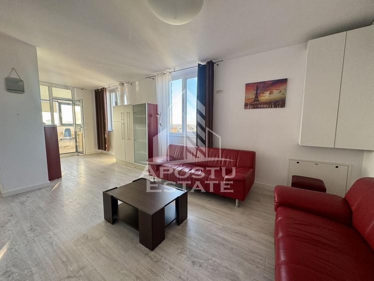 Apartament cu 3 camere semidecomandat, mobilat în Simion Bărnuțiu