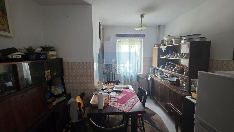 Apartament 4 camere,  Splai Mihai Viteazul, et.3 - 2