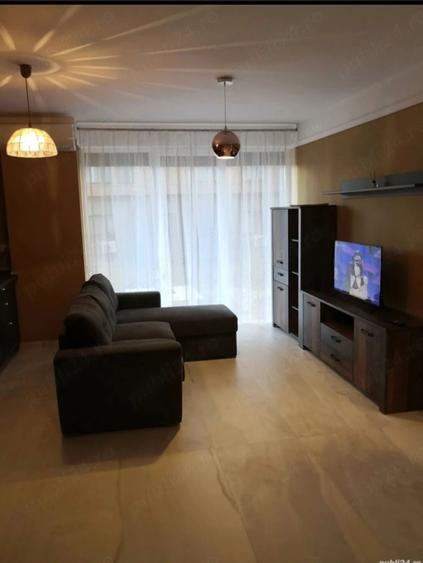 Apartament cu 2 camere semidecomandat în Soarelui