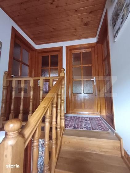 Casă cu 5 camere cu Teren 2800 Mp în Moldovenești