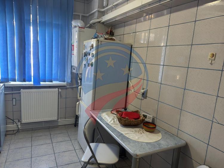 Apartament cu 2 camere decomandat în 1 Mai