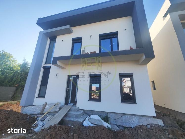 Casă cu 4 camere cu Teren 200 Mp în Malu Mare