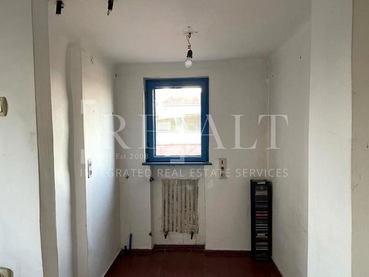 Apartament cu 2 camere semidecomandat în Armeneasca