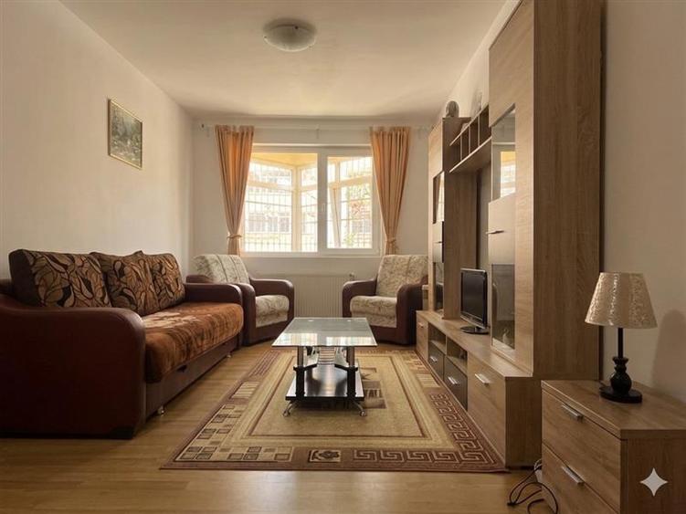 Apartament cu 2 camere nedecomandat, mobilat în Aeroport