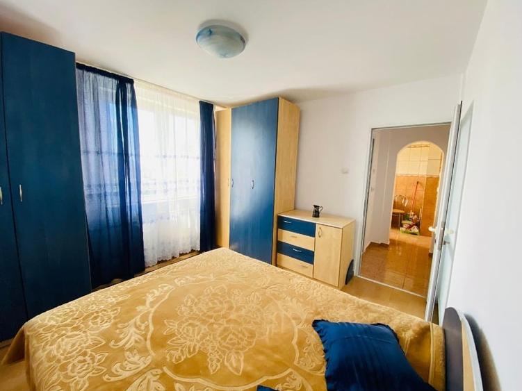 Apartament cu 2 camere decomandat, mobilat în Tractorul