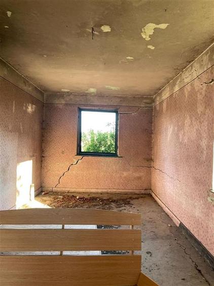 Casă cu 4 camere cu Teren 450 Mp în Est