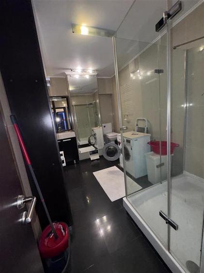 Apartament cu 4 camere semidecomandat, mobilat în Central