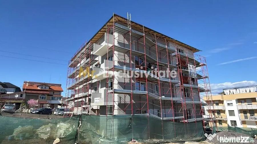 Apartament cu 2 camere decomandat în Smeura