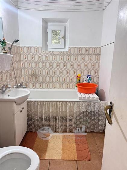 Apartament cu 2 camere decomandat, mobilat în Nicolina