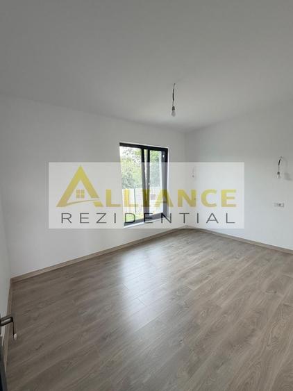 Casă individuală cu 3 camere cu Canalizare în Berceni