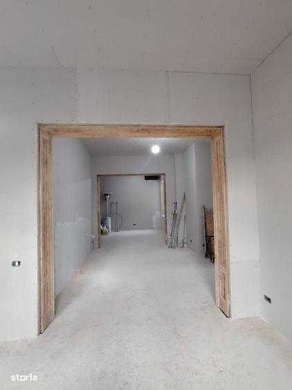 Apartament cu 4 camere semidecomandat în Central