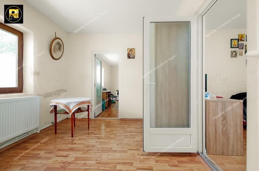 Casă cu 4 camere cu Canalizare în Sud-Vest