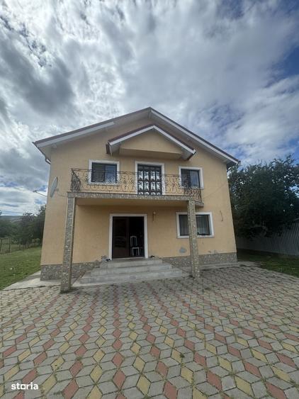 Casă cu 4 camere în Cândești