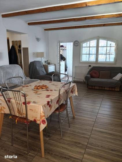 Casă cu 3 camere cu Teren 1200 Mp în Leordeni