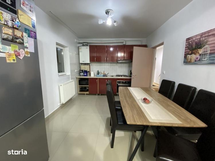 Apartament cu 4 camere în Calea Moldovei