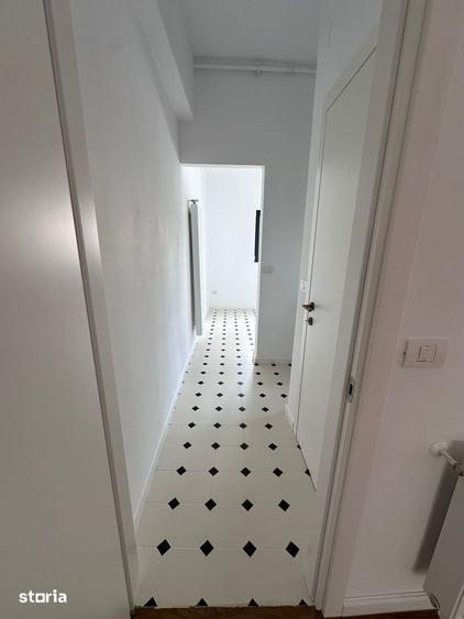 Apartament cu 3 camere în Romană