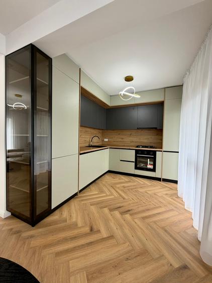 Duplex cu 4 camere cu Canalizare în Bucium