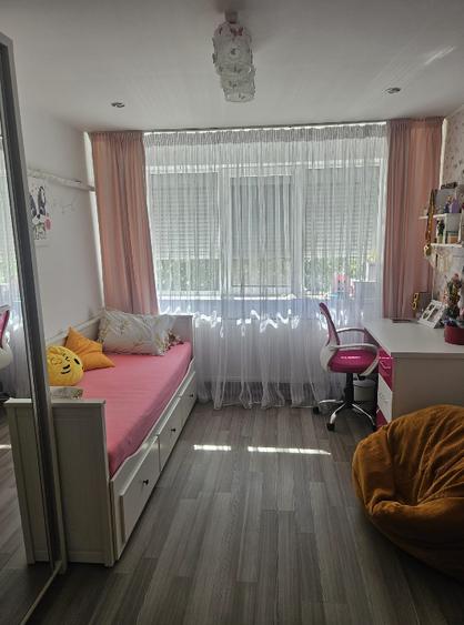 Apartament cu 3 camere decomandat, mobilat în Gorjului