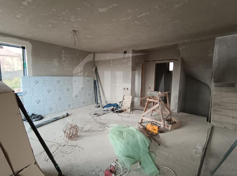 Duplex cu 4 camere cu Canalizare în Dâmbul Rotund