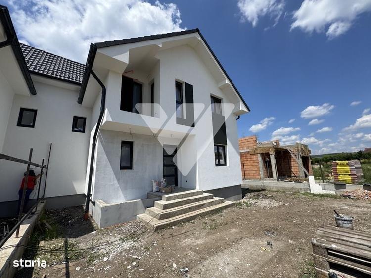 Casă cu 4 camere în Șura Mare